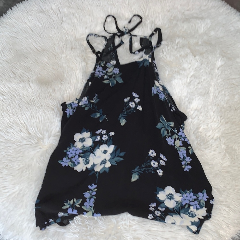 TIE BACK HOLLISTER FLOWY FLORAL TANK TOP🌸 xs
